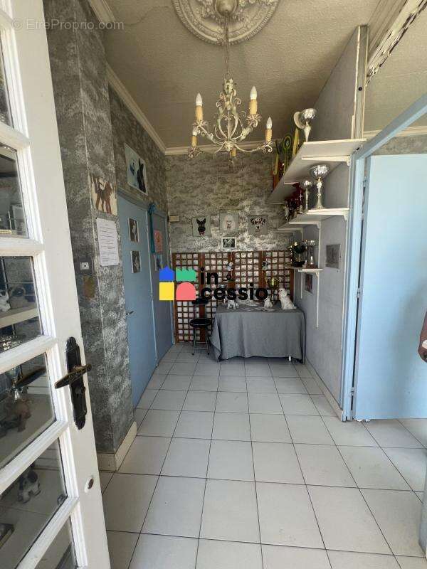 À vendre – immeuble de rapport commerce + habitation - photo 5