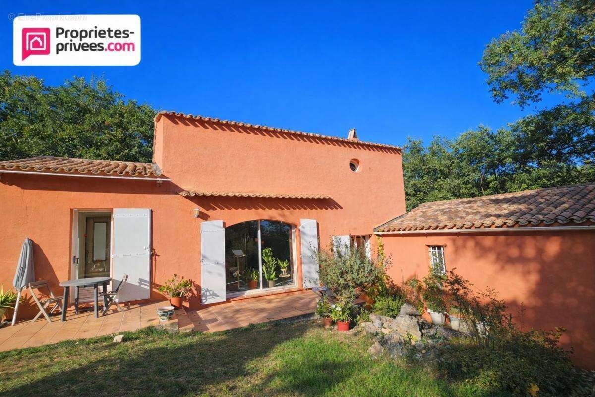 Maison à SAINT-CEZAIRE-SUR-SIAGNE