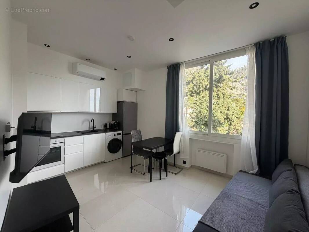 Appartement à EZE