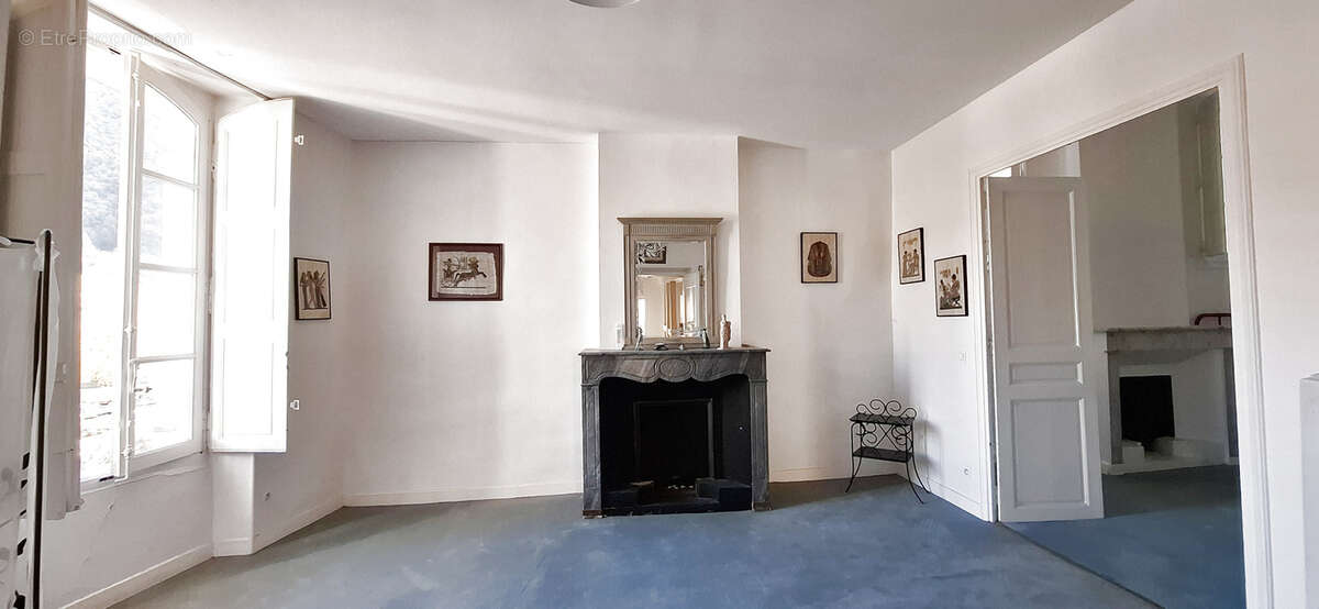 Appartement à SUMENE