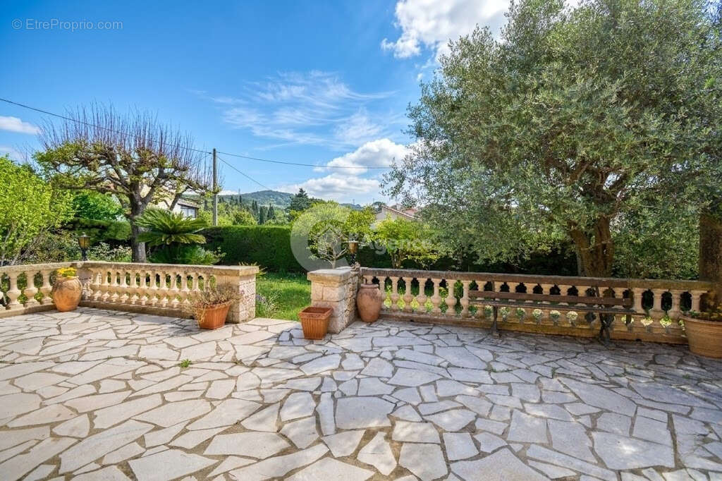 Maison à MOUGINS
