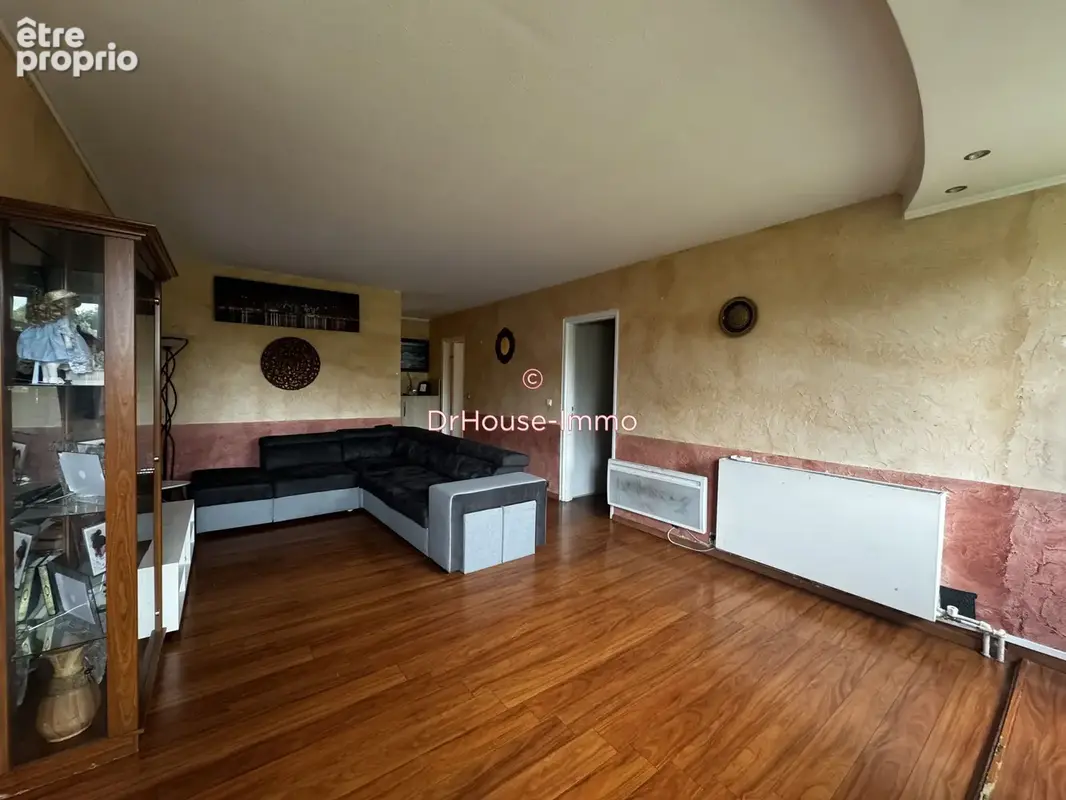 Appartement 4 pièces 85 m² à vendre à Savigny-Le-Temple (77176) - photo 12