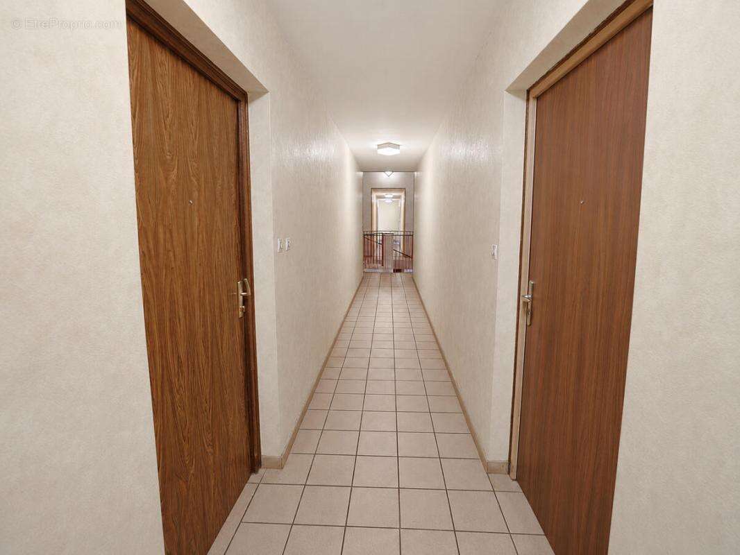 Appartement F2 - photo 14