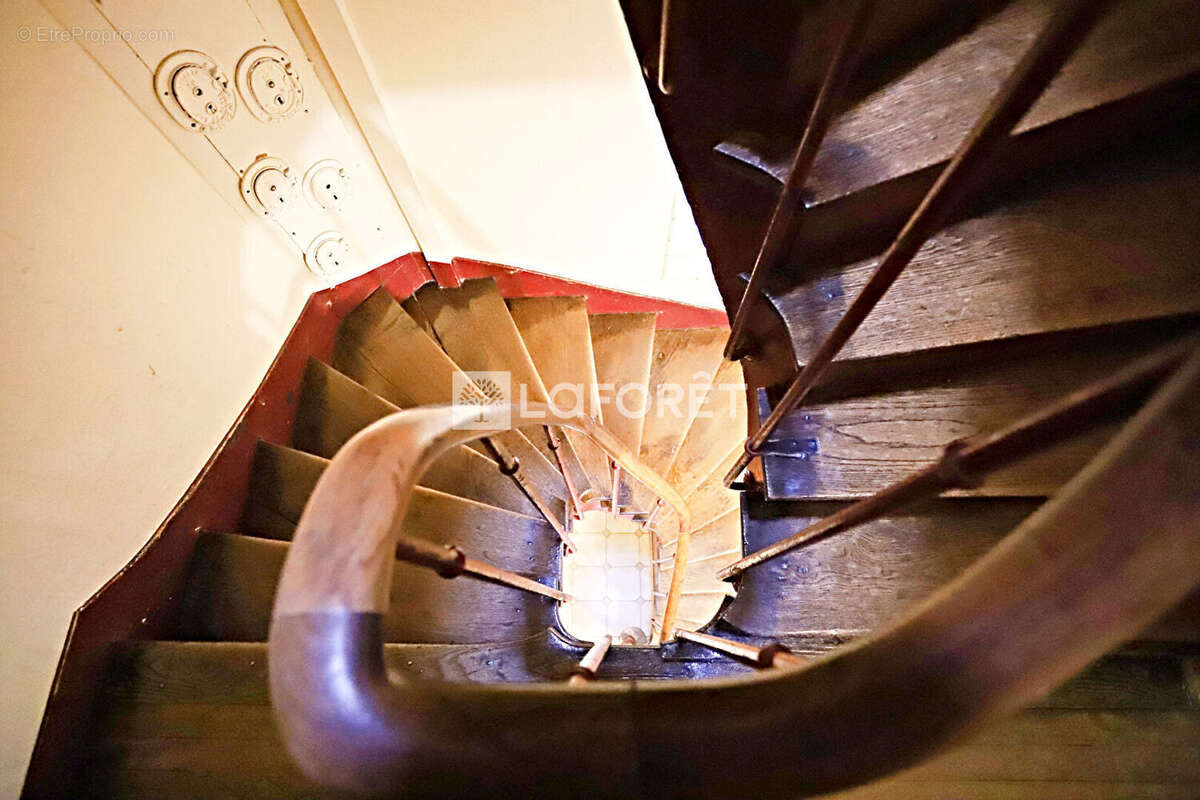 Appartement à PARIS-14E