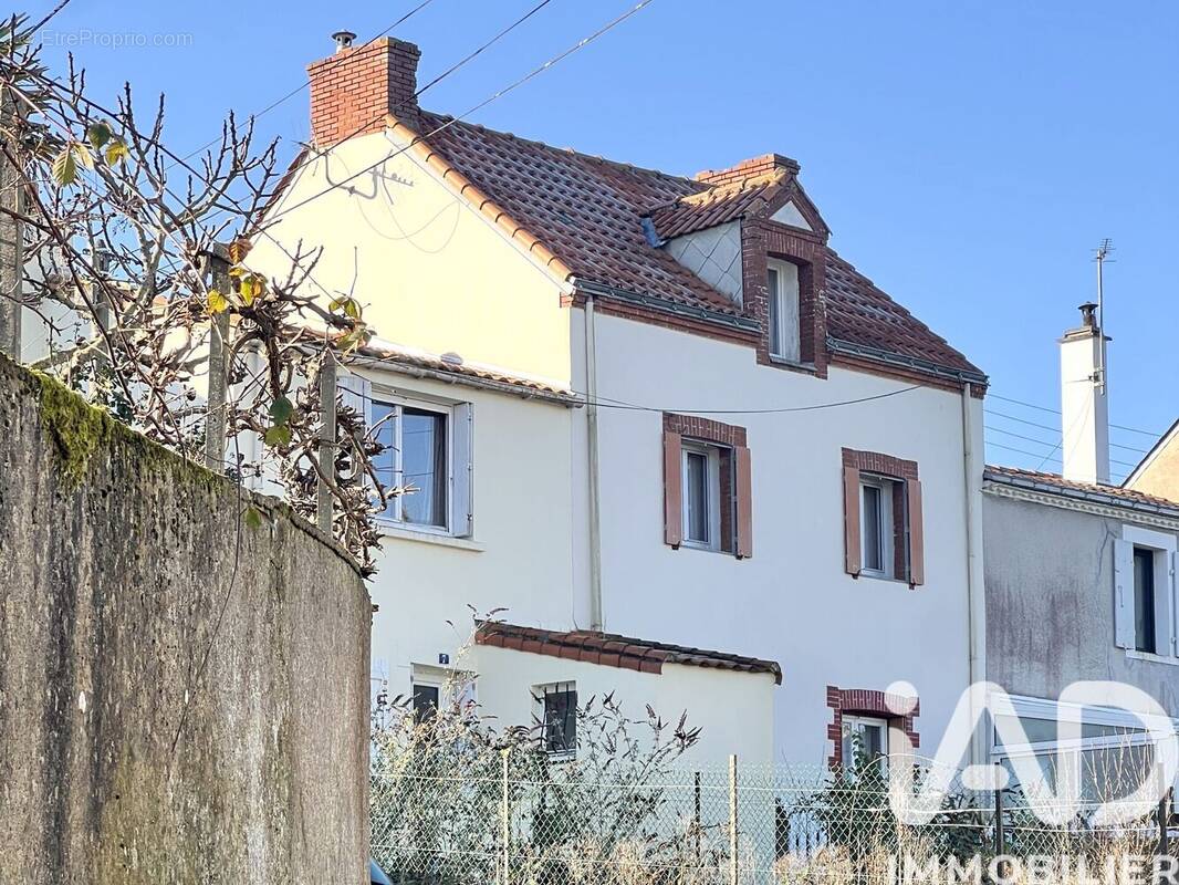 Photo 1 - Maison à LA MONTAGNE
