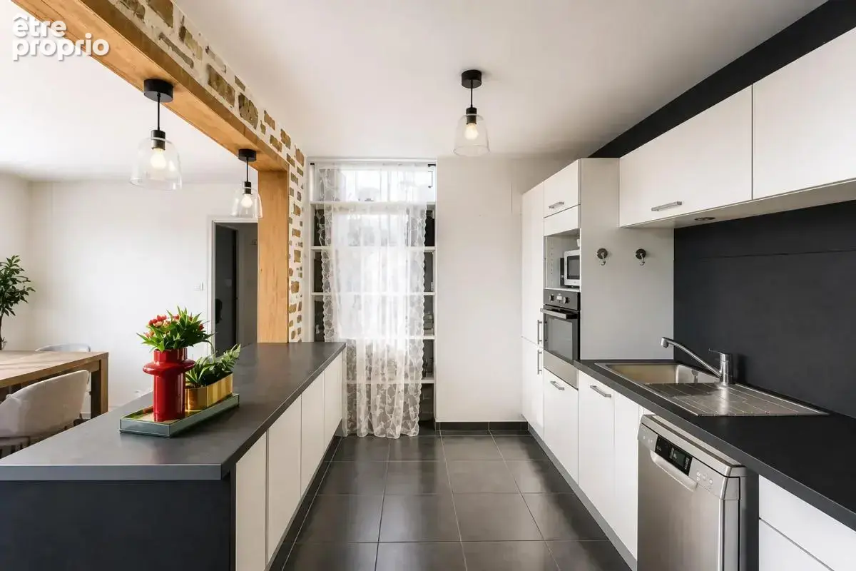 Appartement 4 pièces de 91,86 m² avec balcon – Bourgoin-Jallieu - photo 3