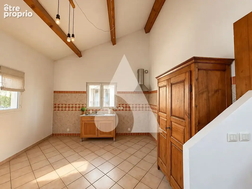 PERTUIS Maison d'env. 95m² hab avec 90m² de sous sol et 100m² de cour privative. - photo 5