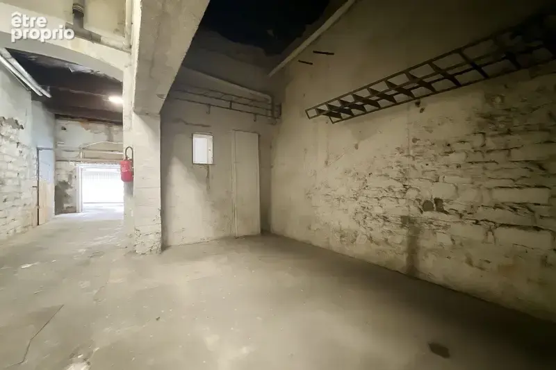 Parking atypique couvert 22 m² + cave intégrée 8 m² - photo 5