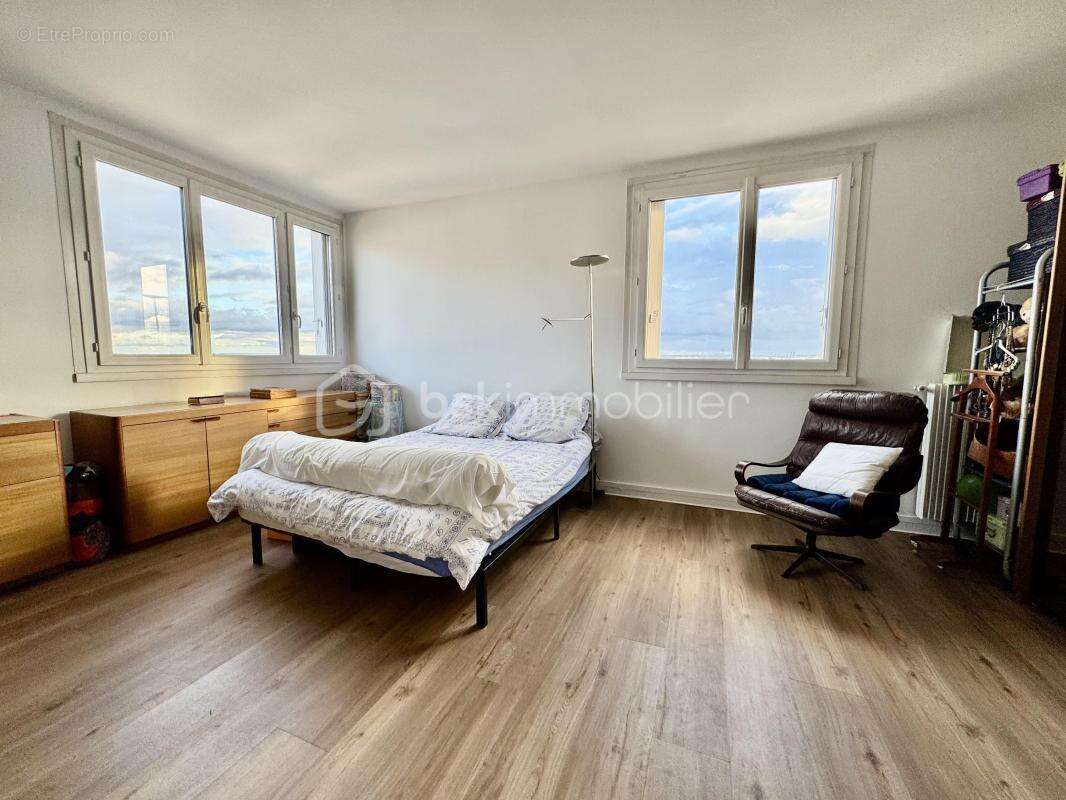 Appartement à STAINS