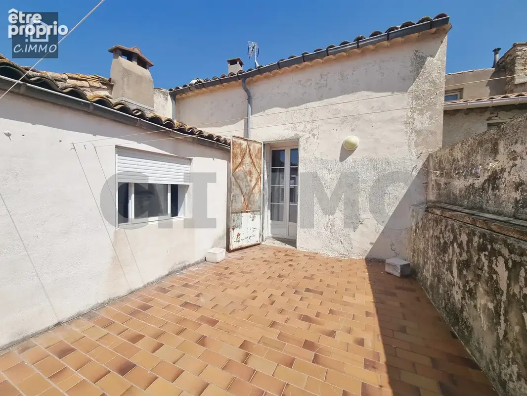 MDV de type 4 de 140 m2 avec 2 terrasses de 18 m2 et 25 m2 + garage 100 m2 + appartement 46 m2 + studio. - photo 7
