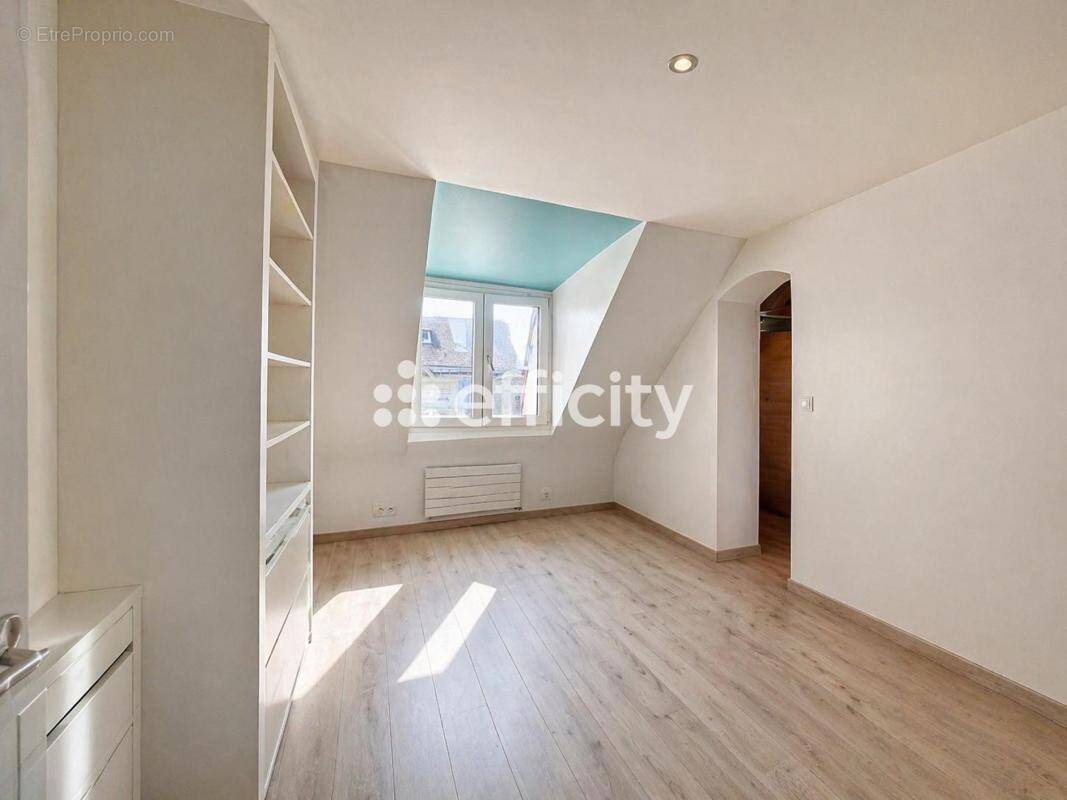 Appartement à PARIS-9E
