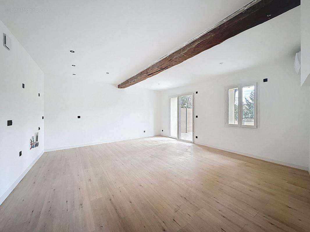 Appartement à FONTAINES-SUR-SAONE