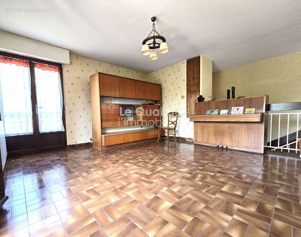 Maison à SAINT-EGREVE