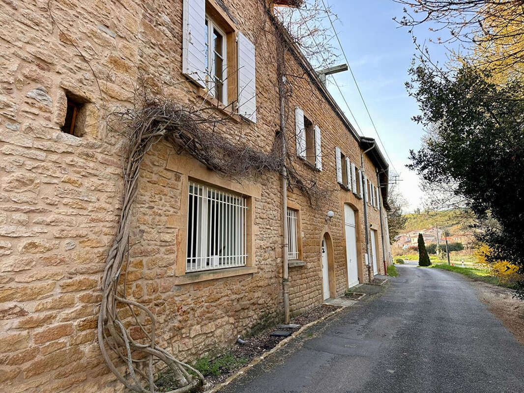 Maison à POUILLY-LE-MONIAL