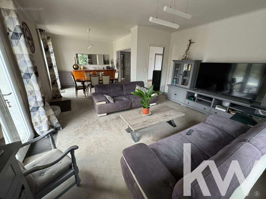 Maison 8 pièces 202 m² à vendre à Culhat (63350) - photo 9