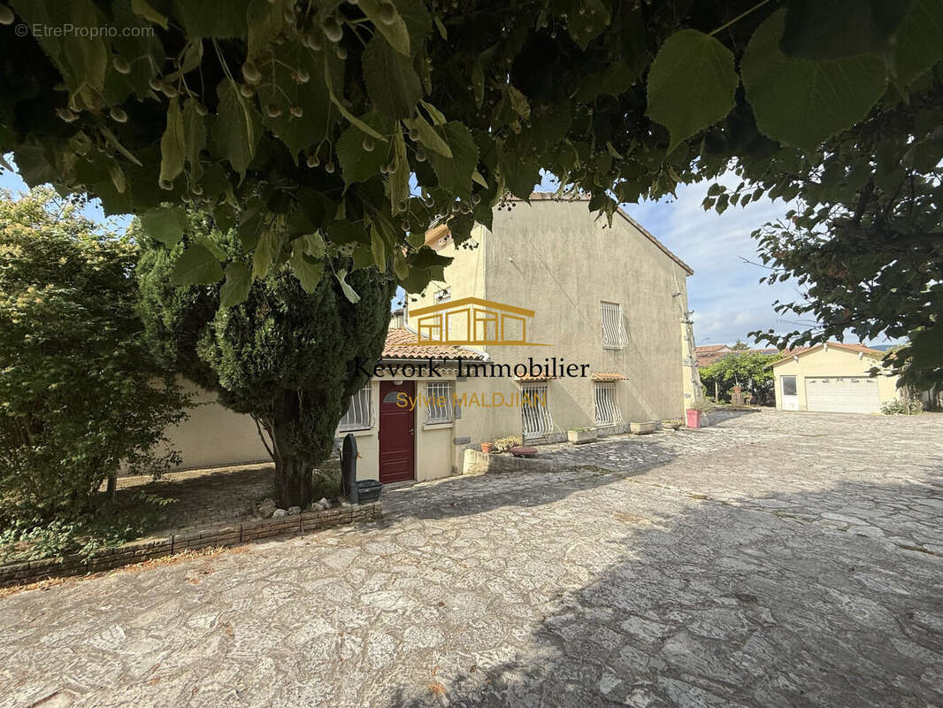 Maison à BOURG-LES-VALENCE
