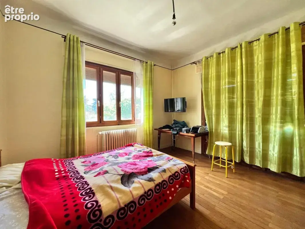 Maison 6 Pièces de près de 145 m2 à vendre dans le secteur du VERNAY - photo 10