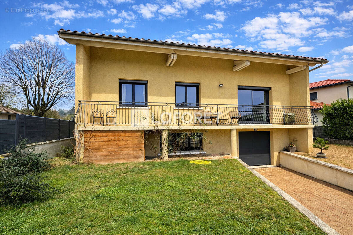 Maison à CHAZAY-D'AZERGUES