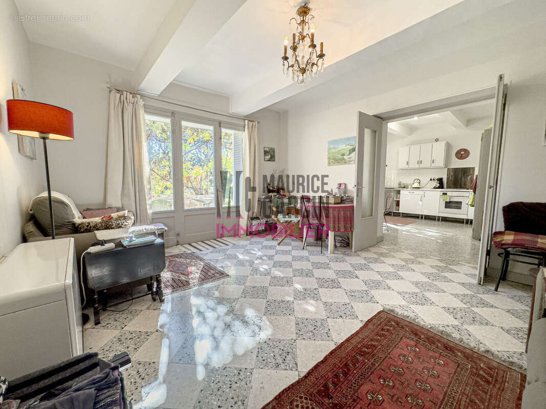 Maison à PERNES-LES-FONTAINES