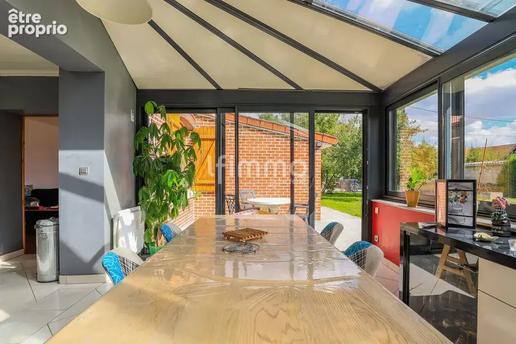 Maison avec jardin et garage – Une belle opportunité à saisir ! - photo 5
