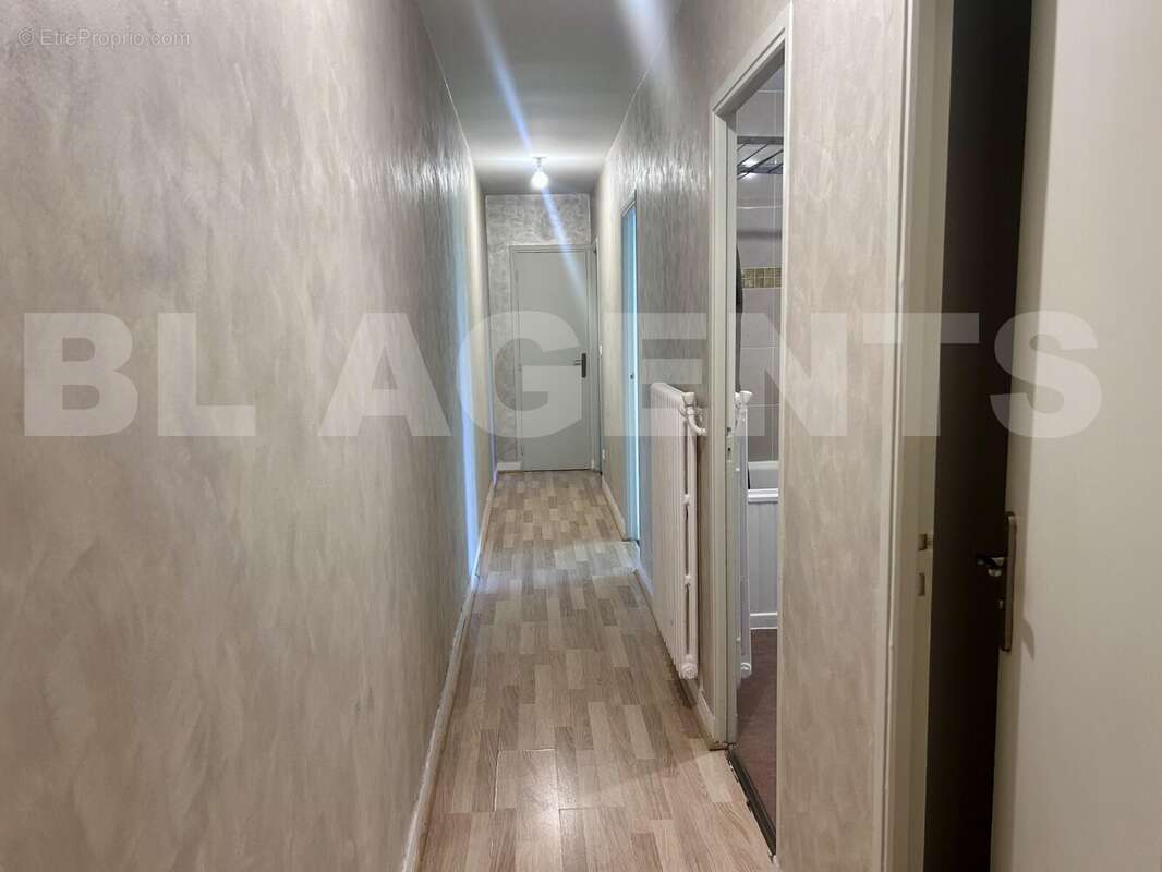 image00015 - Appartement à COULOMMIERS