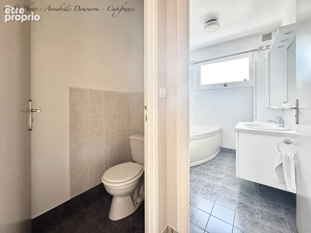 MOZAC – Maison de plain-pied 3 chambres/bureau – PISCINE – TERRAIN divisible de 2324 M² – Garages - photo 11