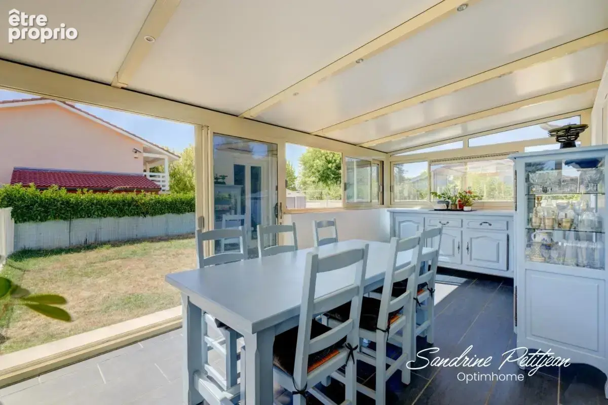 À vendre – Maison familiale de plain-pied 108.5 m² (4 chambres - Véranda) + Garage – Piscine – Terrain 555 m² – Saint-André-de-C - photo 6