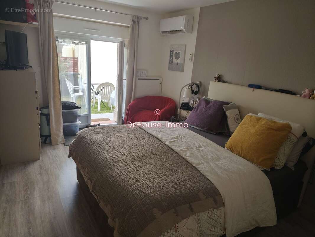 Maison 196 m² à Loupiac-De-La-Reole  - photo 8