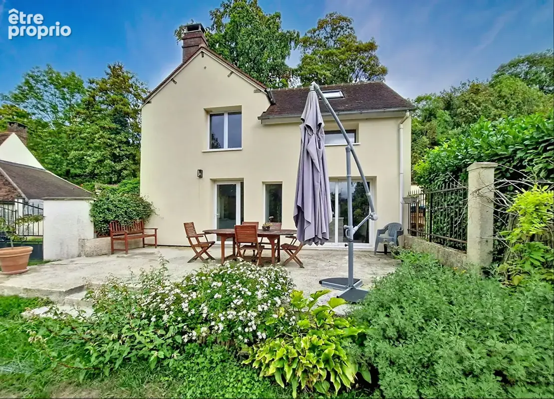 Maison à TRIE-CHATEAU