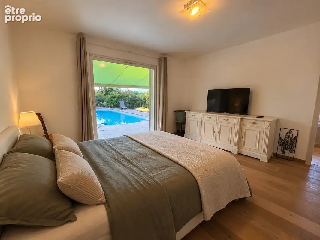 Maison 165 m2   4/5 chambres   Terrain 3 550 m2   Piscine   Vue panoramique - photo 8