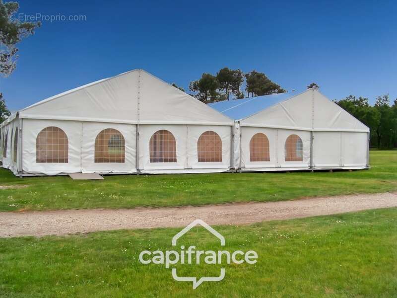 Commerce à SAINTE-LIVRADE-SUR-LOT