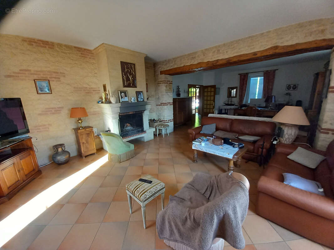 Maison à SAUVETERRE-LA-LEMANCE