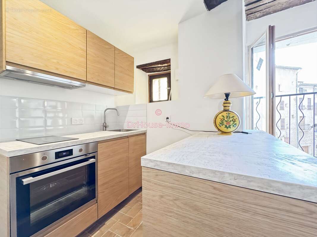 Appartement à COTIGNAC