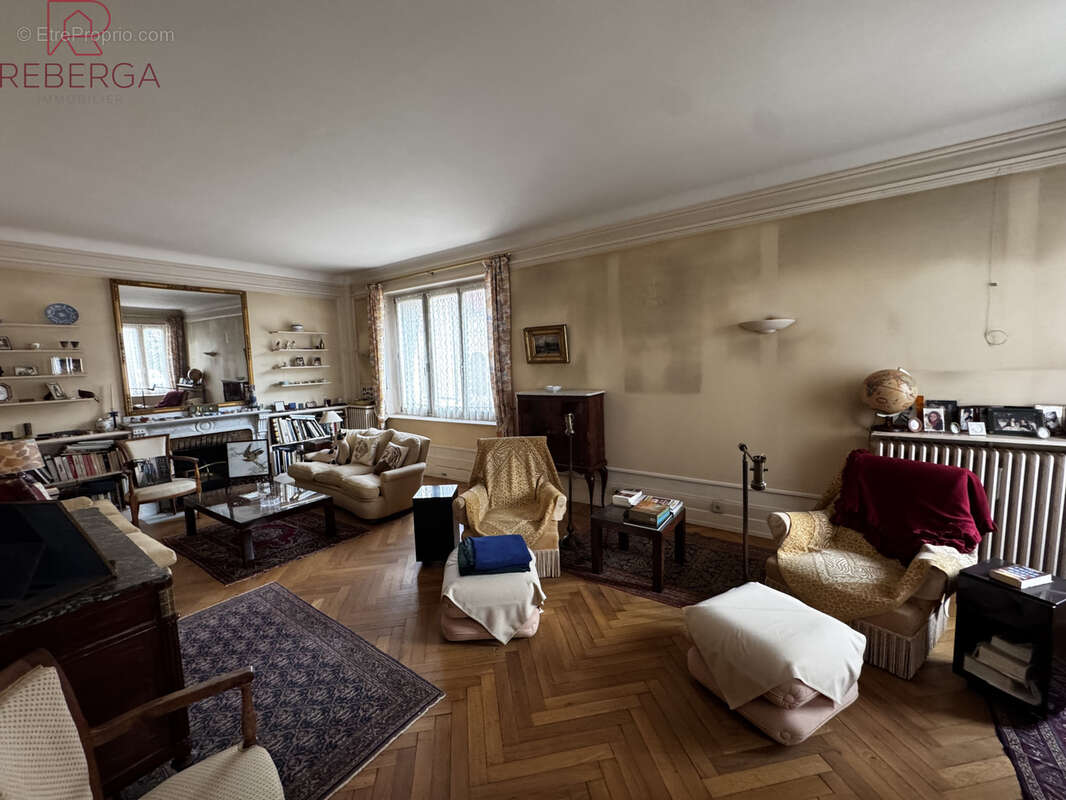 Maison 182 m² à Mazamet  - photo 4