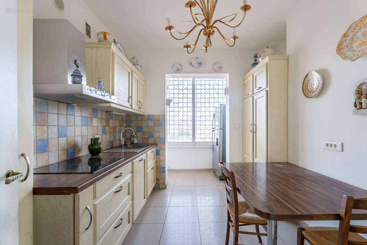 Appartement à MARSEILLE-8E