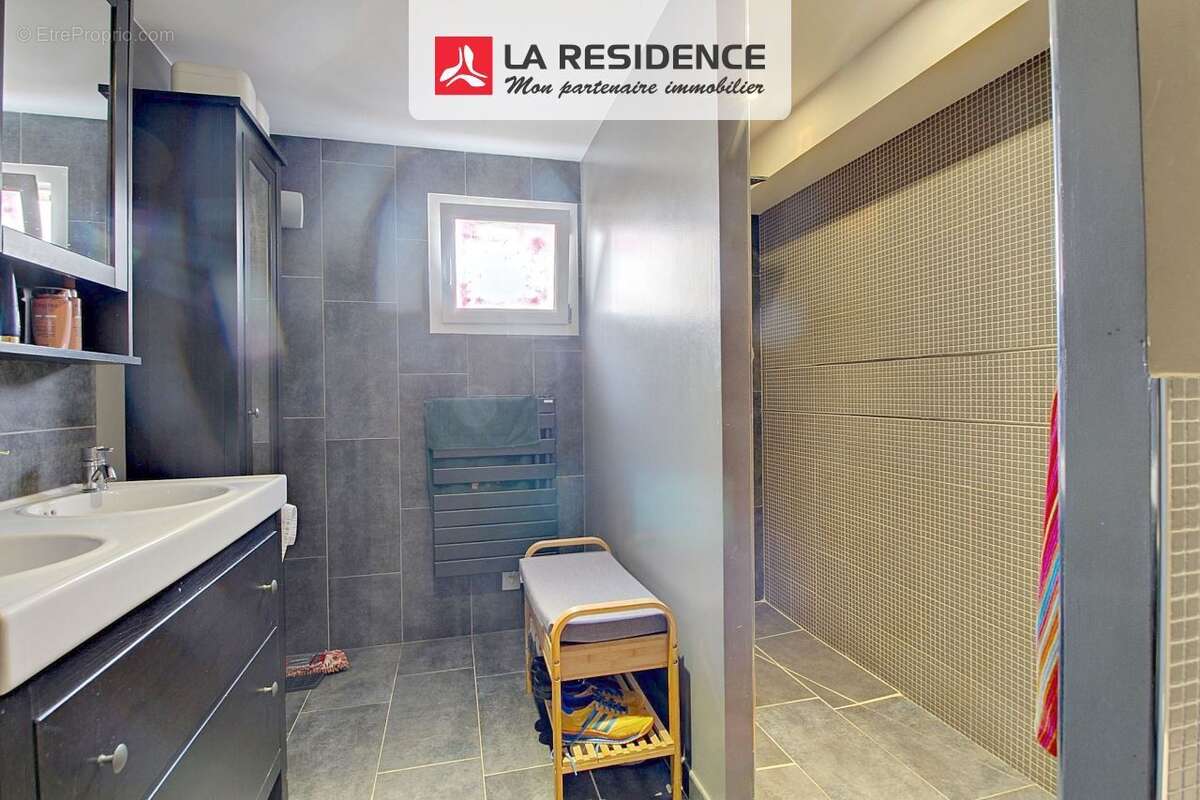 Maison à BONNIERES-SUR-SEINE