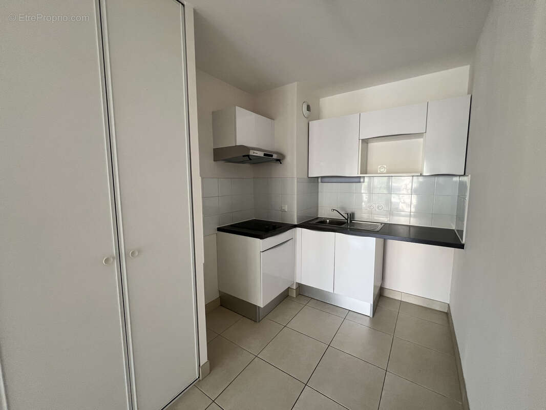 Appartement 2 pièces de 40 m2 avec balcon, parking et cave - photo 4