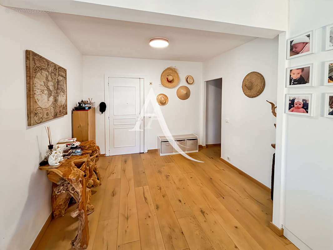 Appartement Le Cannet 4 pièces 98 m² avec garage et caves - photo 7