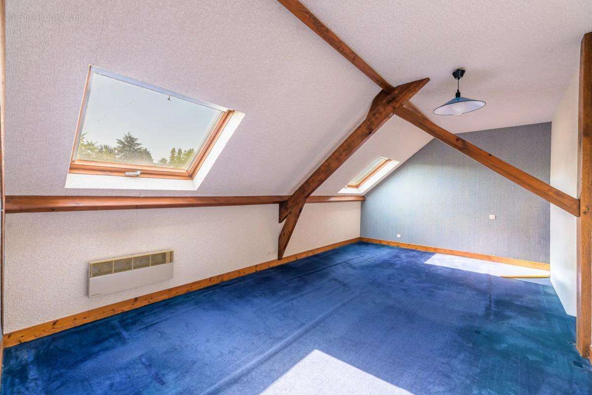 Maison de 6 pièces de 140 m² à Bléré - photo 10
