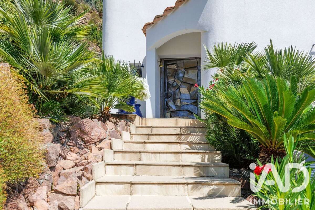 Maison 245 m² à Mandelieu-La-Napoule  - photo 5