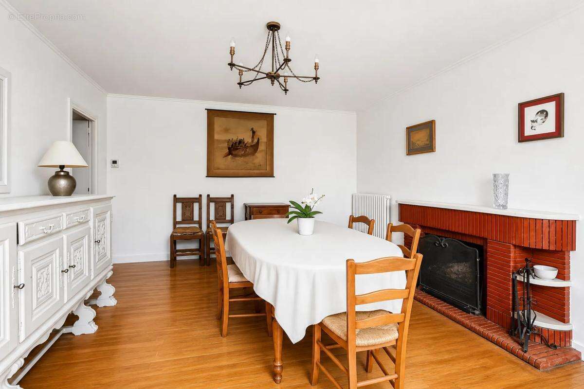 Maison de 7 pièces de 216 m² à Floirac - photo 13