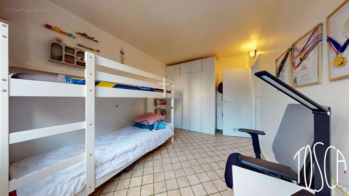 Appartement à THIAIS