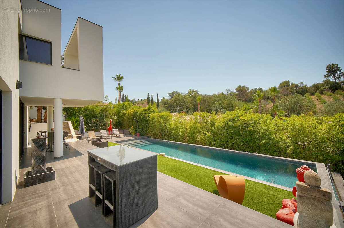 Élégante Villa contemporaine 200 m2 au cœur d'un environnement privilégié - photo 5