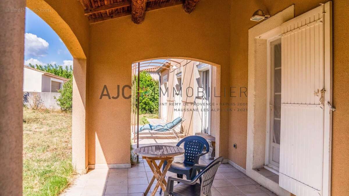 Maison vue alpilles, jardin et potentiel piscine - saint-remy-de-provence - photo 3