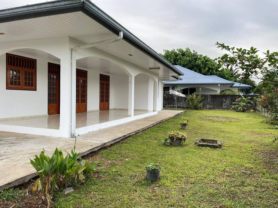 Maison à REMIRE-MONTJOLY