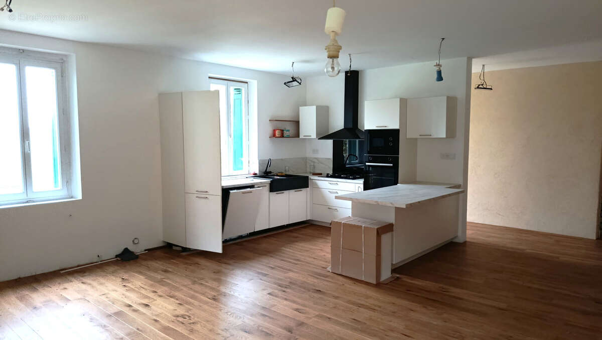 Maison et dépendance à Laruscade - photo 5
