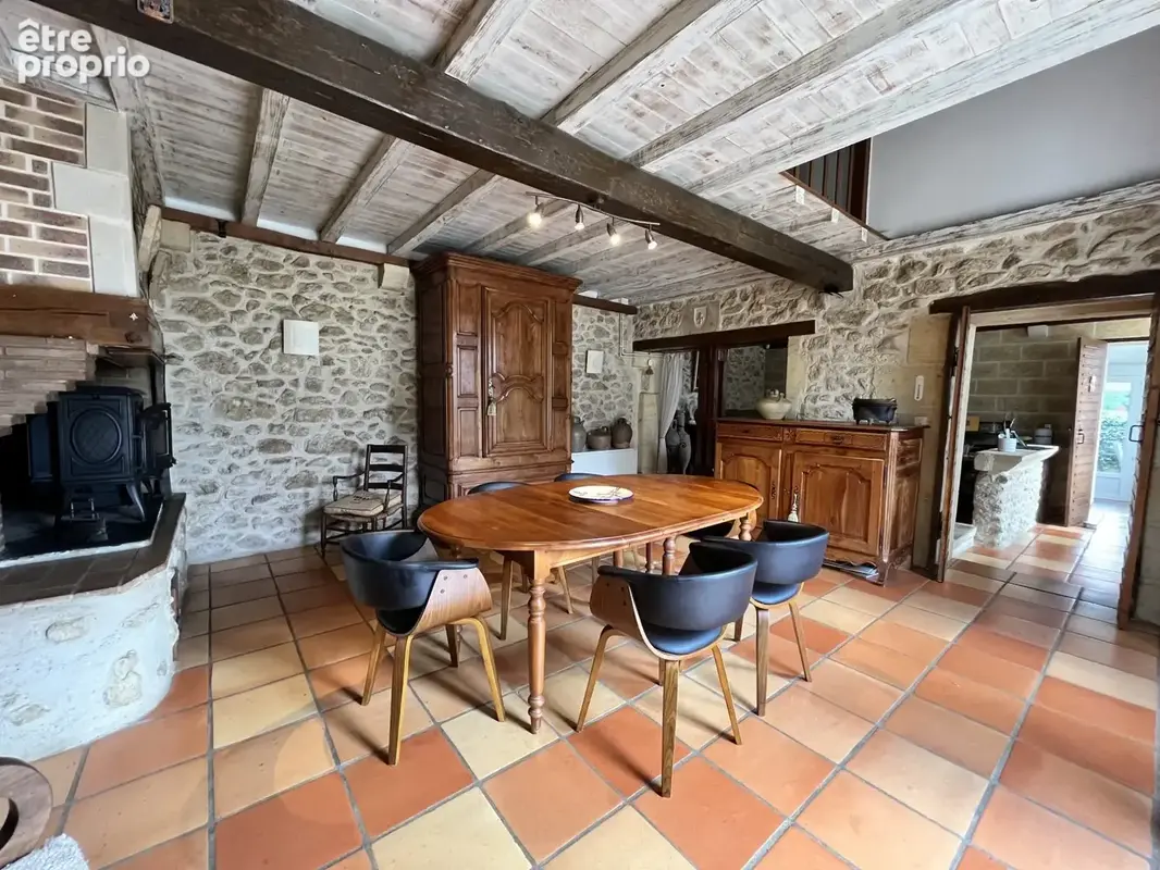 Maison à MARTRES