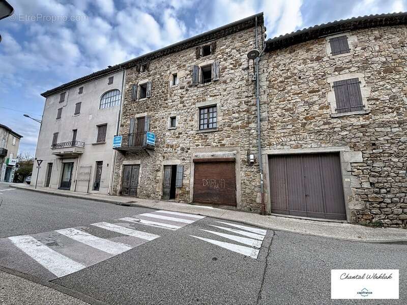 Maison à LABLACHERE