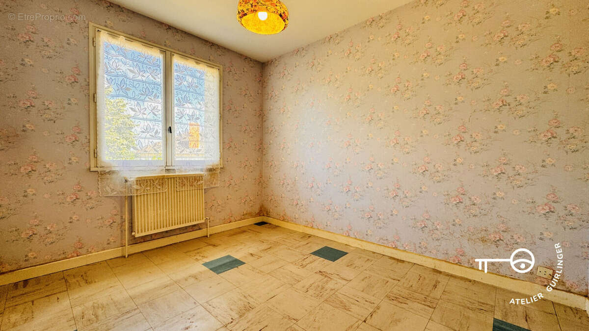 À Chaumont-sur-Tharonne ? Maison familiale sur sous-sol, au coeur d'une impasse ! - photo 8