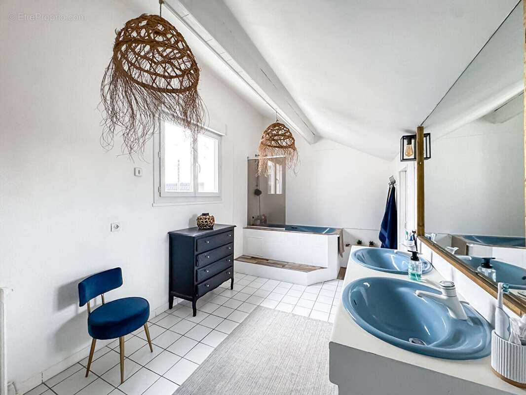 Maison à DAMMARIE-LES-LYS